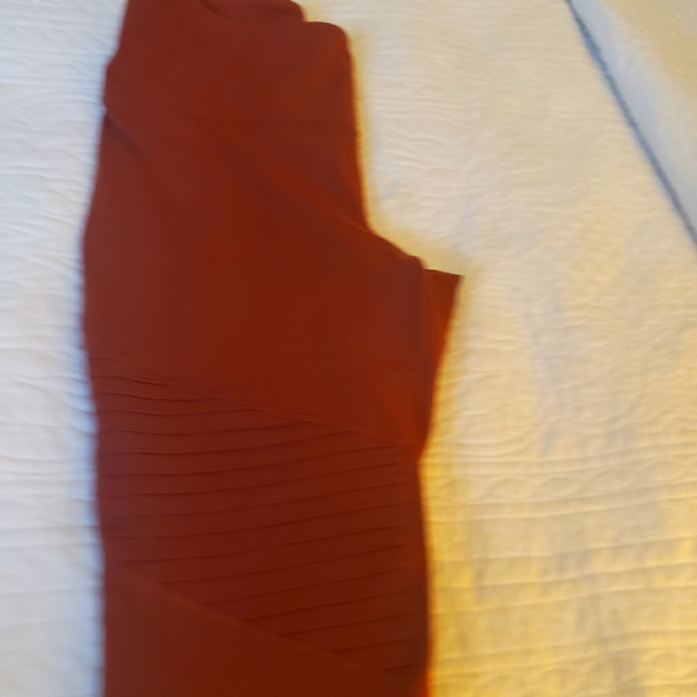 Athletic pants